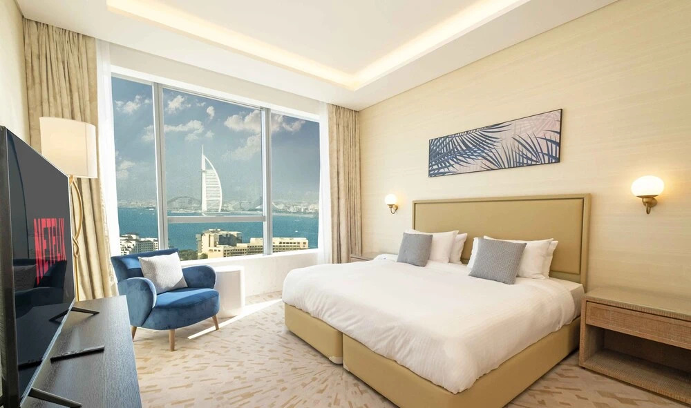 Дубай: LUX Iconic Views at The Palm Tower 6