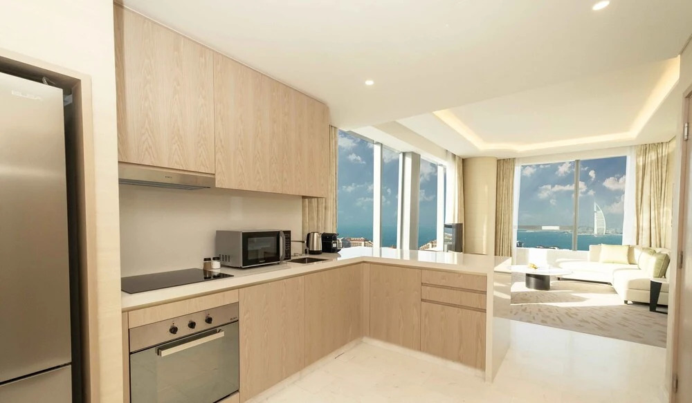 Дубай: LUX Iconic Views at The Palm Tower 6