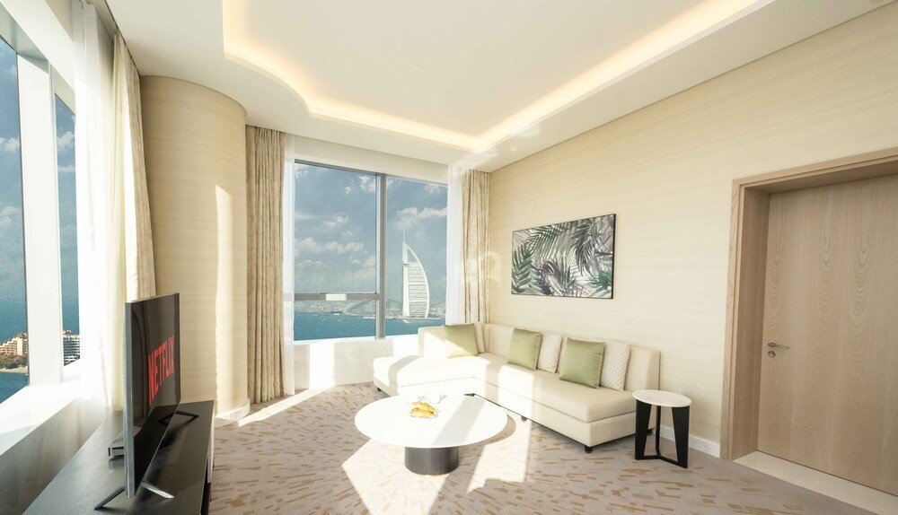 Дубай: LUX Iconic Views at The Palm Tower 5