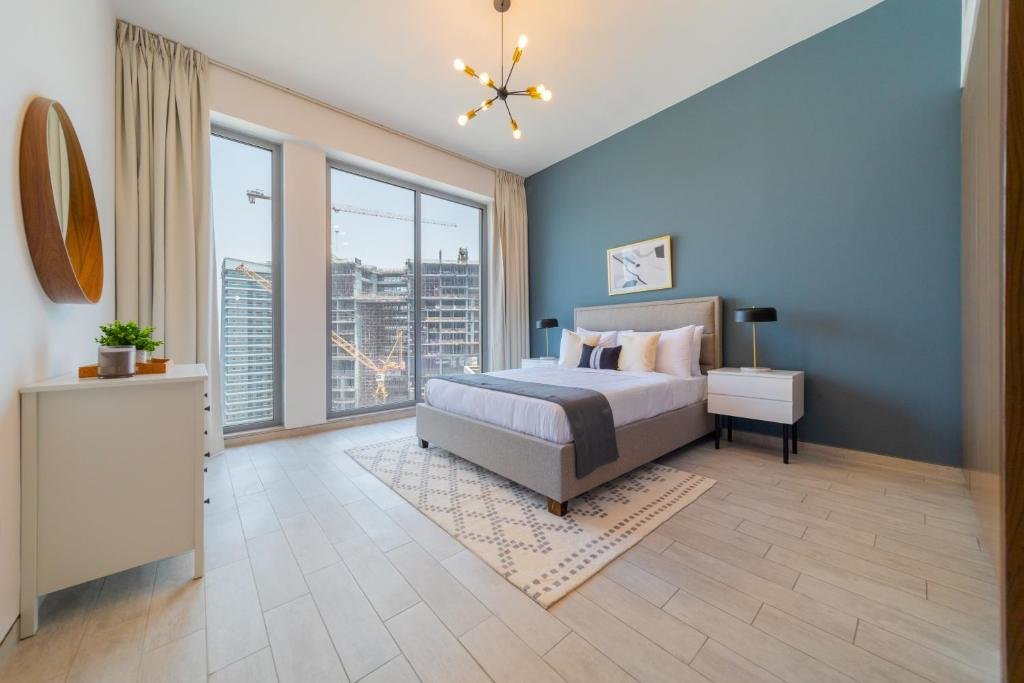 Дубай: EDEN'S Homes & Villas - Millennium Atria Residences