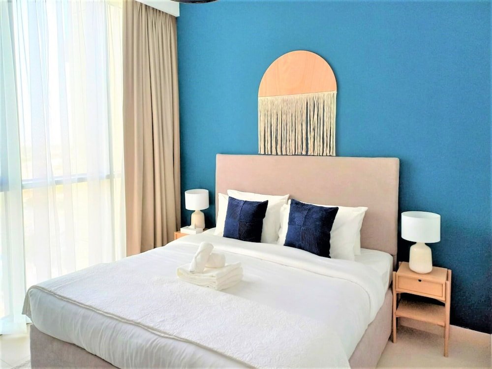 Дубай: Luxurious Downtown Views With Dubai Mall Access