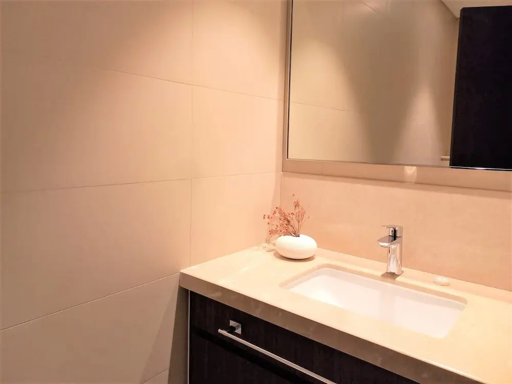 Дубай: Luxurious Downtown Views With Dubai Mall Access