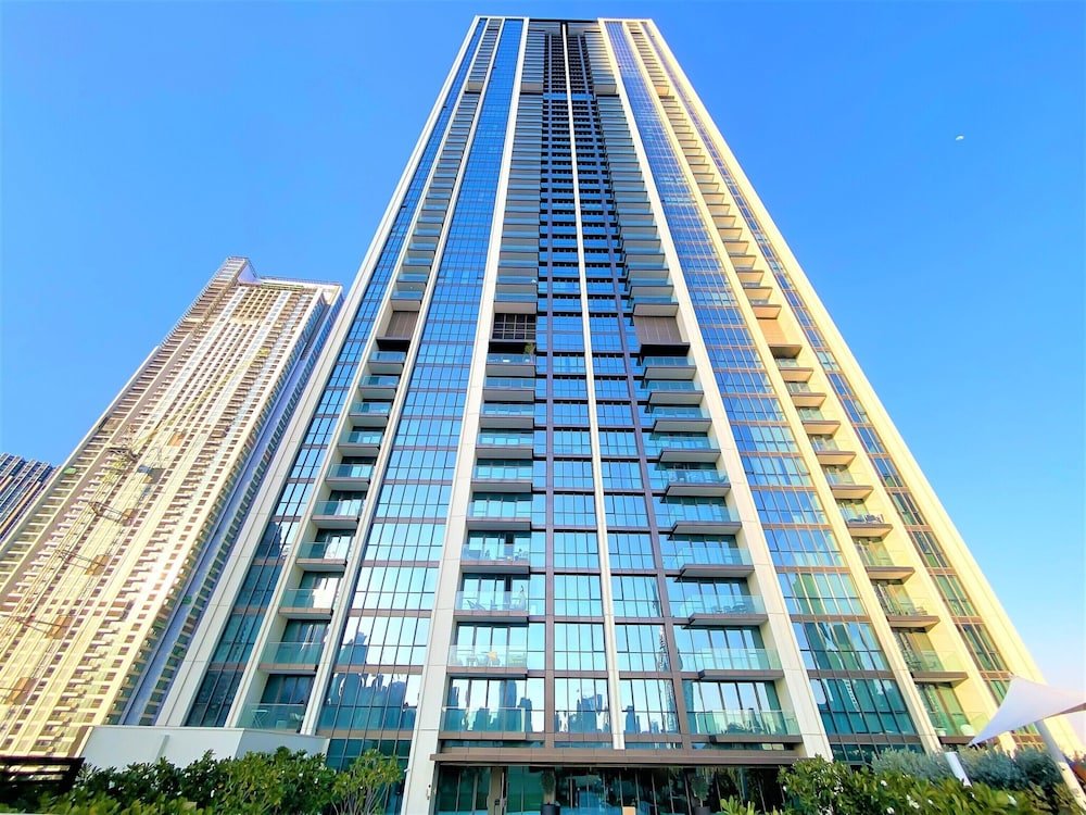 Дубай: Luxurious Downtown Views With Dubai Mall Access