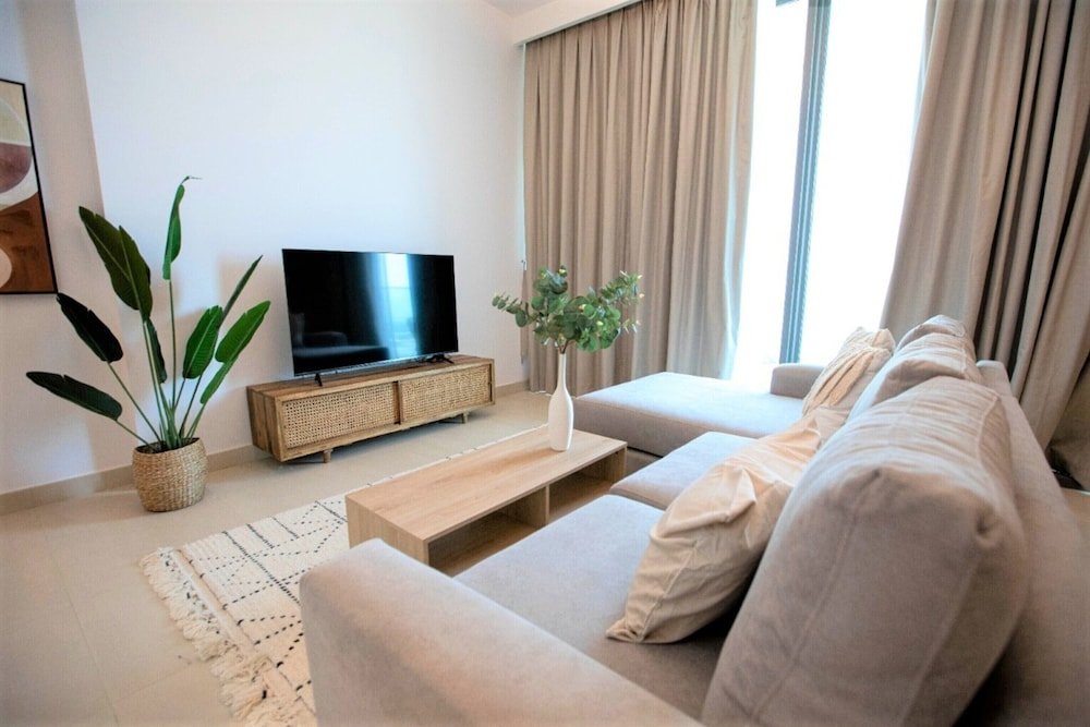 Дубай: Luxurious Downtown Views With Dubai Mall Access