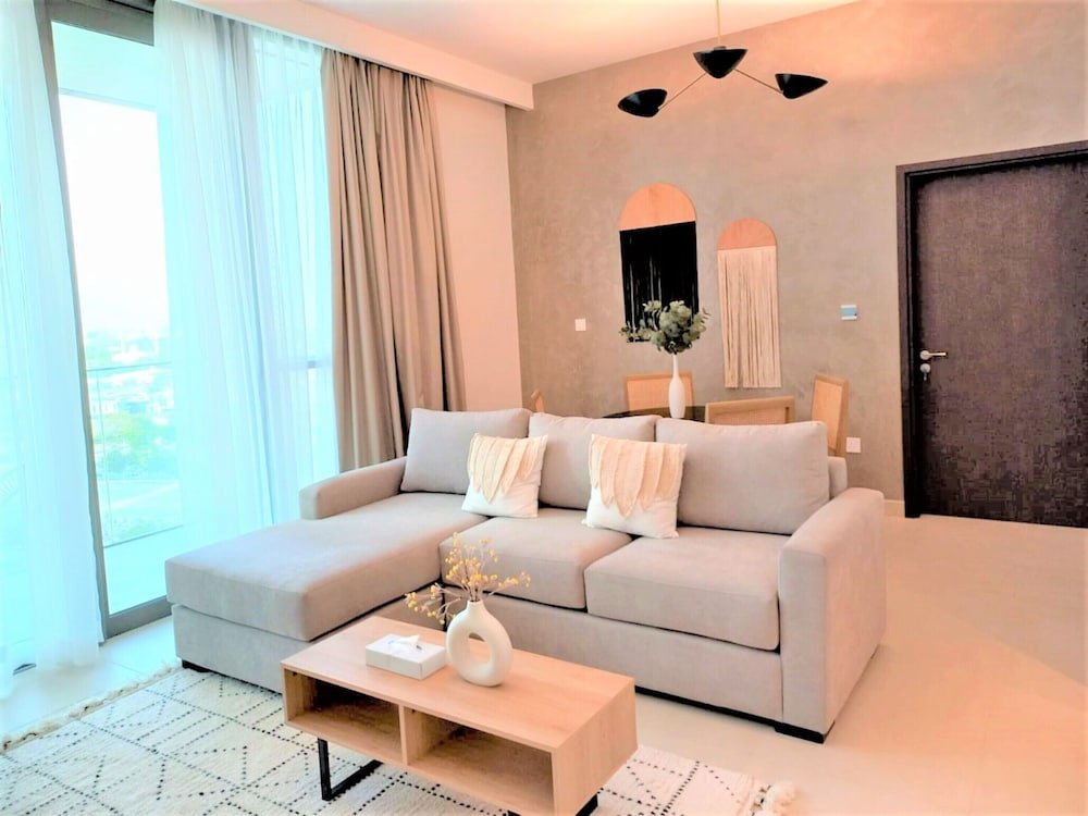 Дубай: Luxurious Downtown Views With Dubai Mall Access