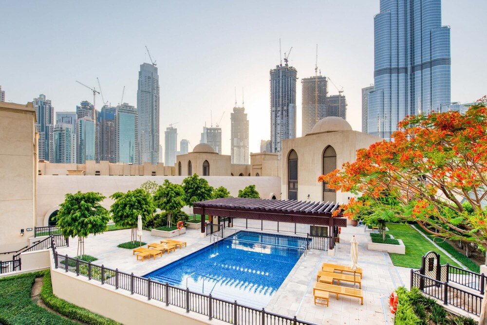 Дубай: Tasteful Apt cls to Burj Khalifa Dubai Mall