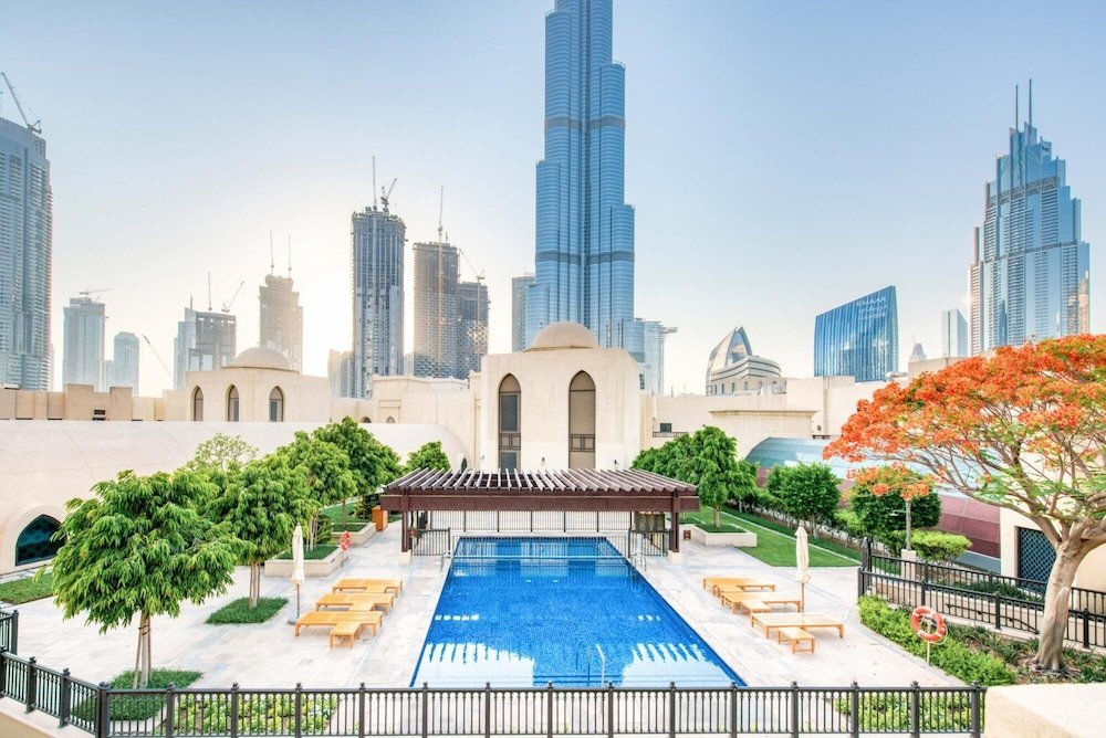 Дубай: Tasteful Apt cls to Burj Khalifa Dubai Mall