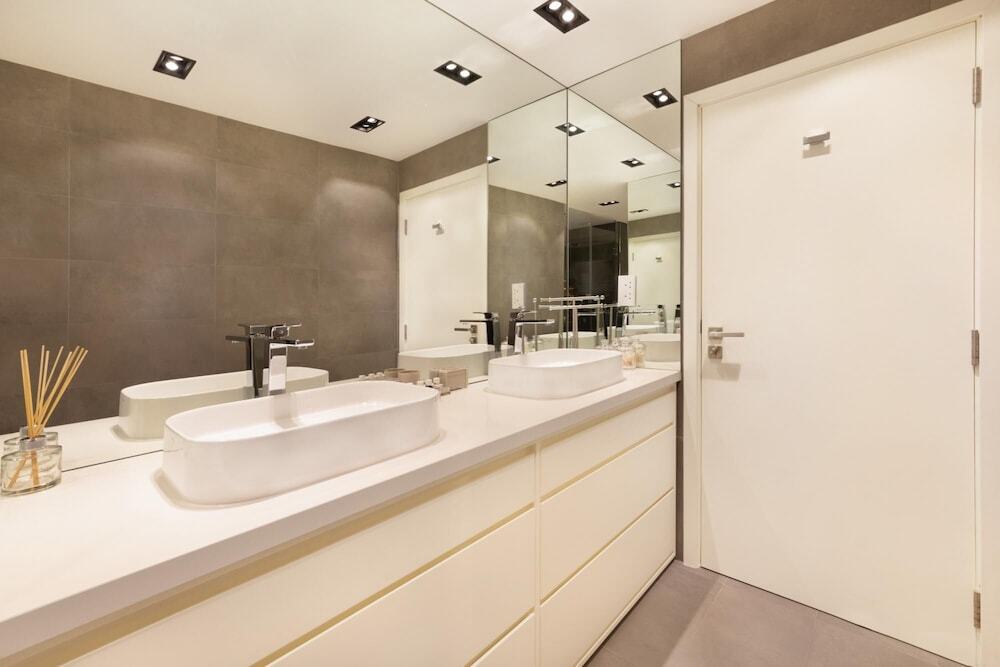 Дубай: Luxurious 2 Bed Apt on Palm Jumeirah