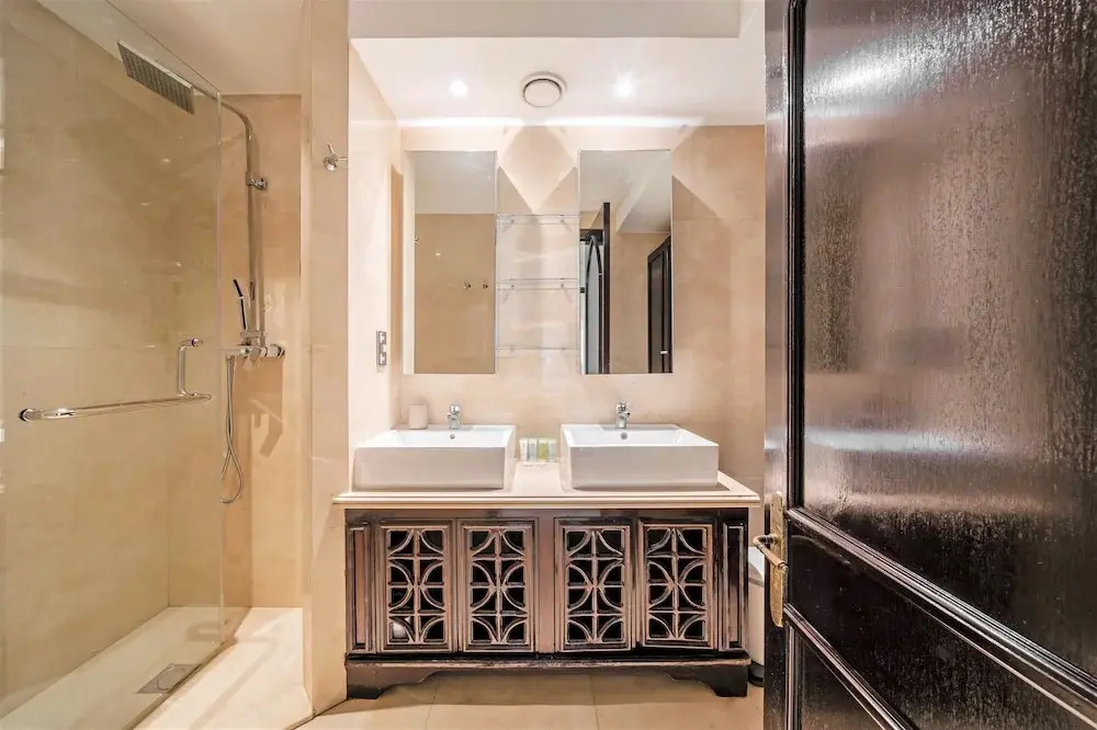 Дубай: Incredible Stay Dubai Downtown - Souk Al Bahr