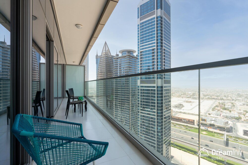 Дубай: Dream Inn - Paramount Tower