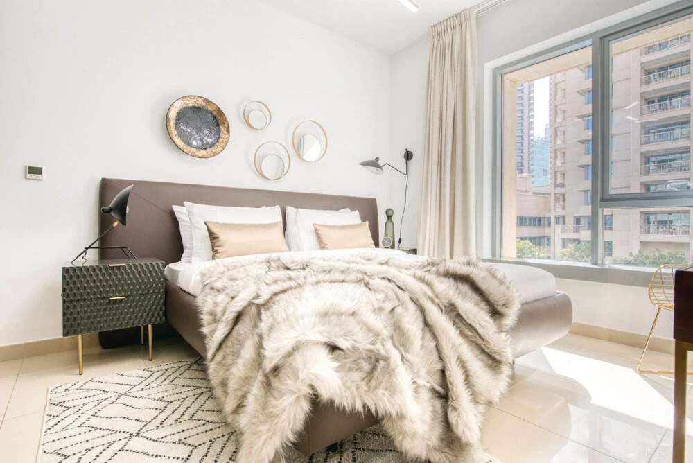 Дубай: Radiant Urban Retreat With Iconic Burj Khalifa Vws