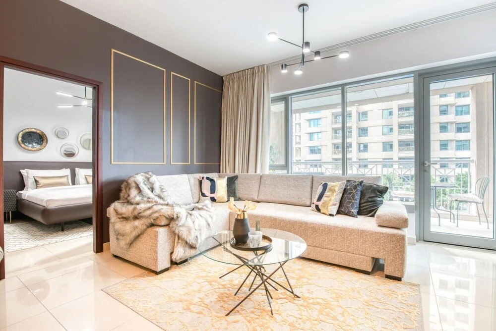 Дубай: Radiant Urban Retreat With Iconic Burj Khalifa Vws