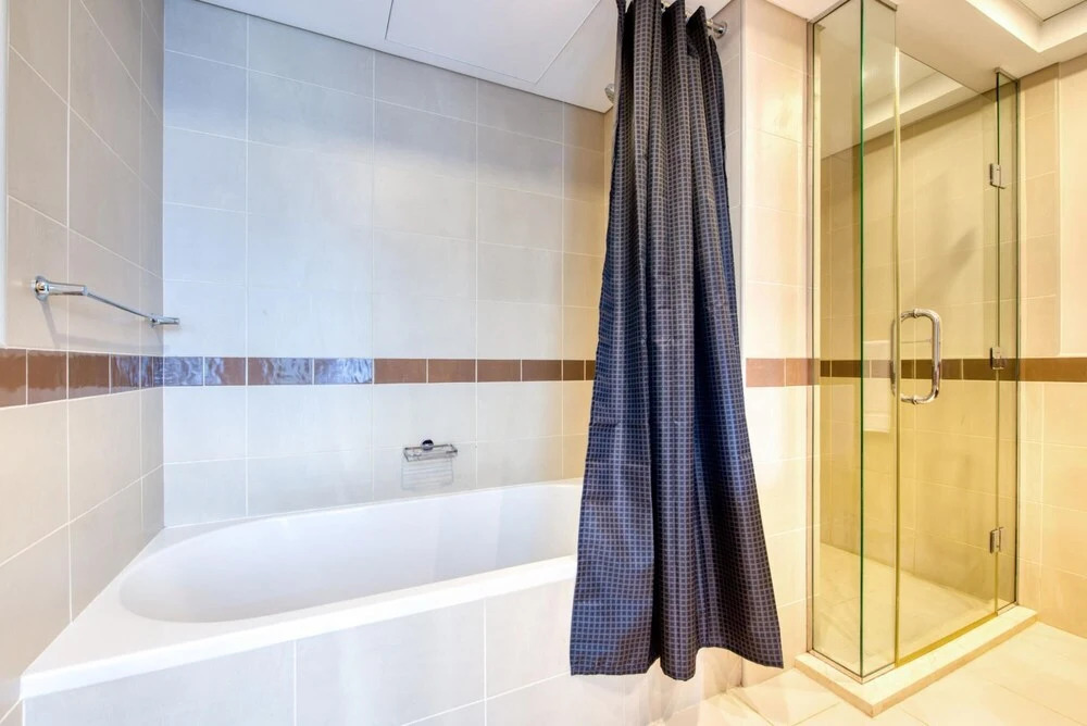 Дубай: Radiant Urban Retreat With Iconic Burj Khalifa Vws