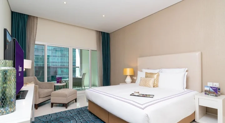 Дубай: Dream Inn Apartments - Cour Jardin