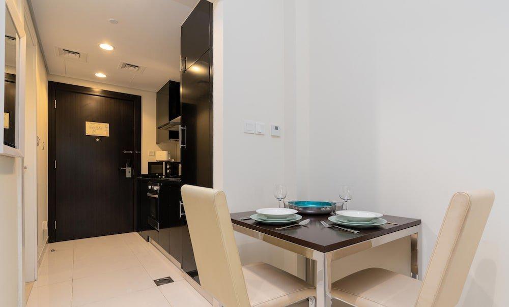 Дубай: Dream Inn Apartments - Cour Jardin