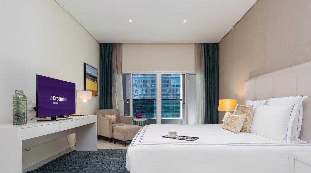 Дубай: Dream Inn Apartments - Cour Jardin