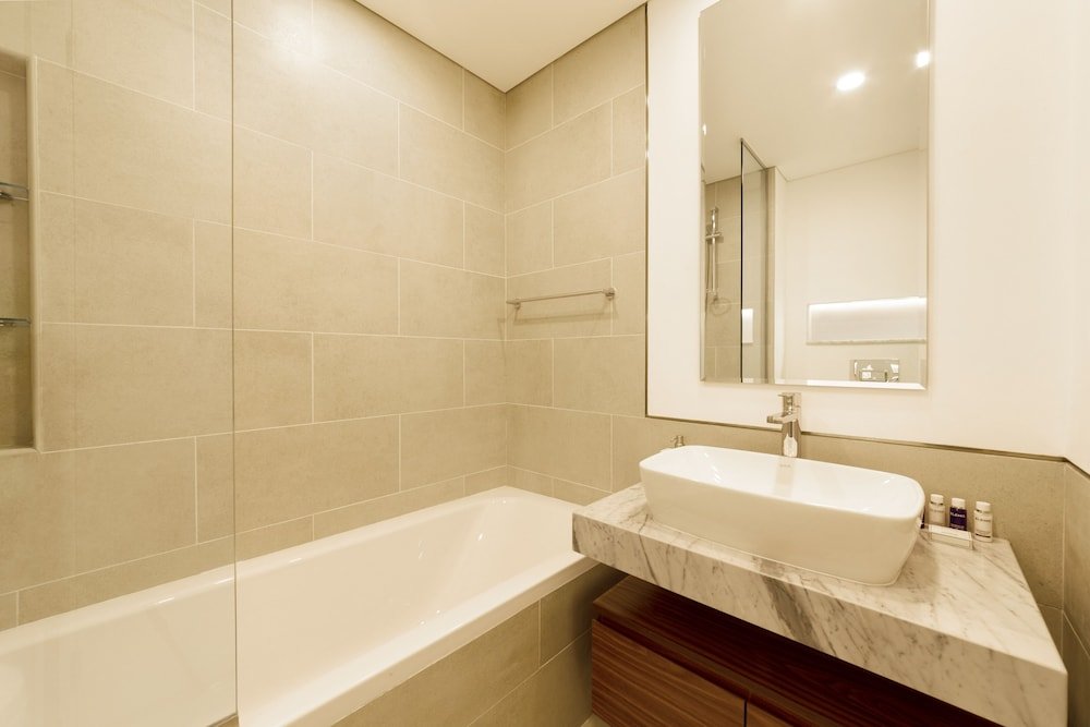 Дубай: Maison Privee - Exclusive Luxury 3BR Apt with scenic views of Burj Al Arab