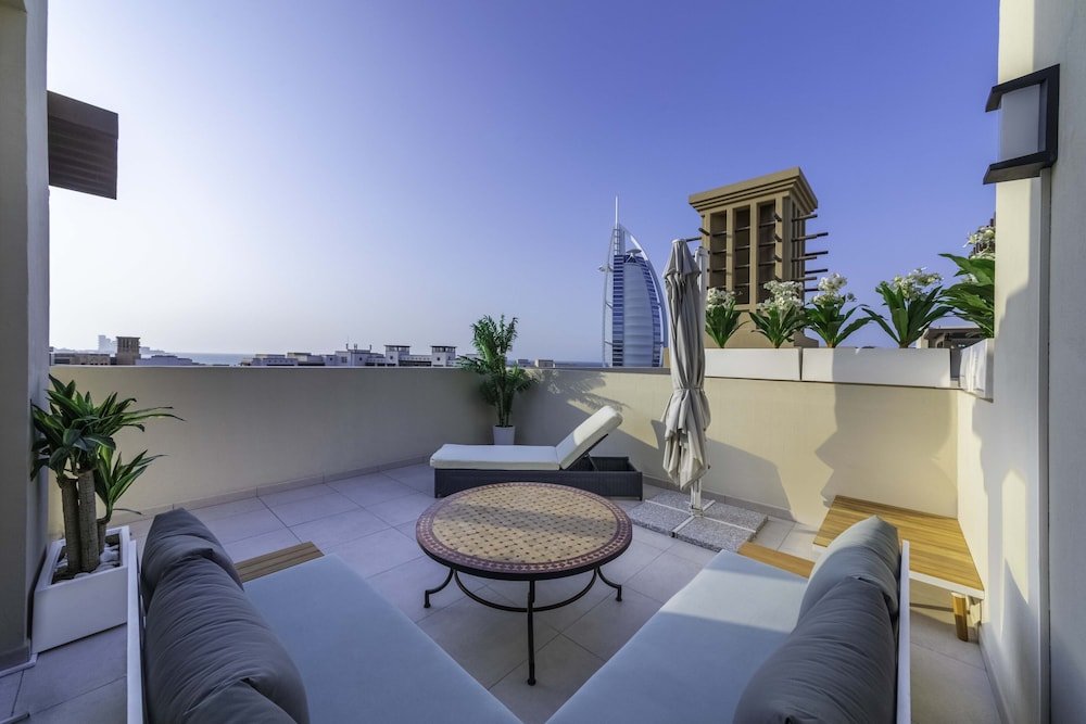 Дубай: Maison Privee - Exclusive Luxury 3BR Apt with scenic views of Burj Al Arab