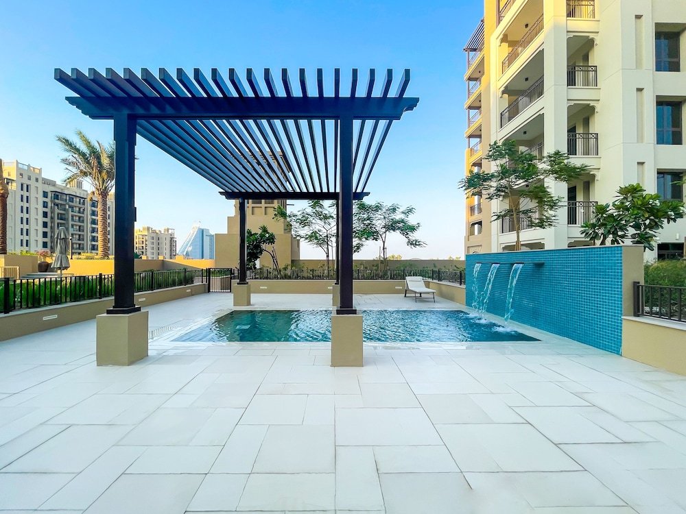Дубай: Maison Privee - Exclusive Luxury 3BR Apt with scenic views of Burj Al Arab