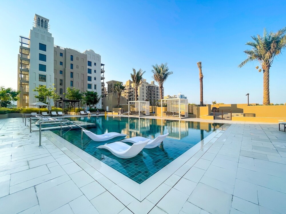 Дубай: Maison Privee - Exclusive Luxury 3BR Apt with scenic views of Burj Al Arab