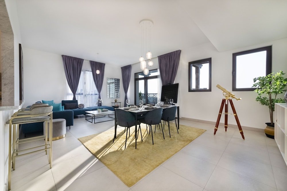 Дубай: Maison Privee - Exclusive Luxury 3BR Apt with scenic views of Burj Al Arab
