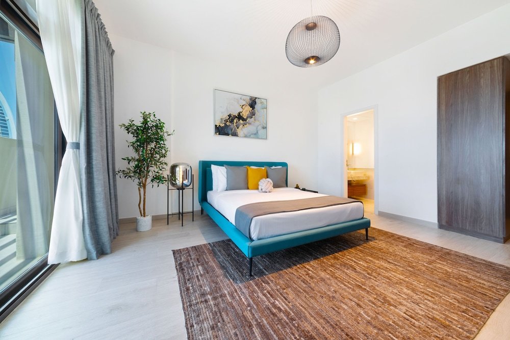 Дубай: Maison Privee - Exclusive Luxury 3BR Apt with scenic views of Burj Al Arab