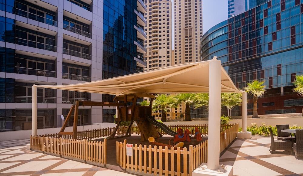 Дубай: KOHH – 1BR in Bay Central