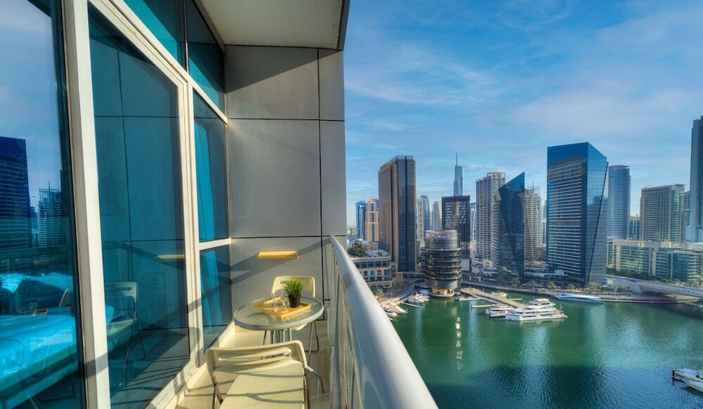 Дубай: KOHH – 1BR in Bay Central
