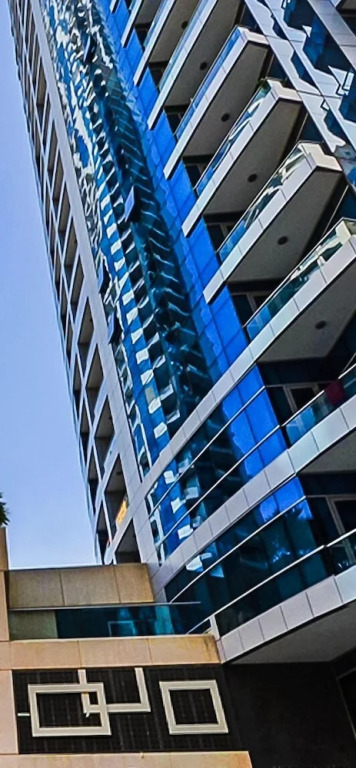 Дубай: KOHH – 1BR in Bay Central