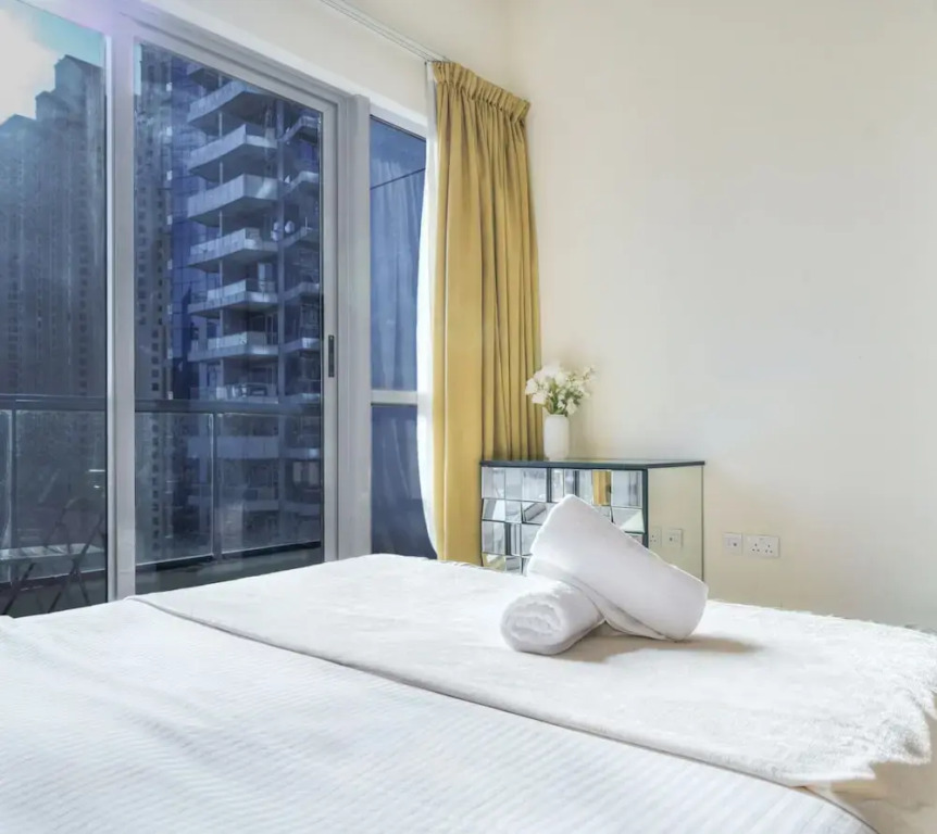 Дубай: KOHH – 1BR in Bay Central