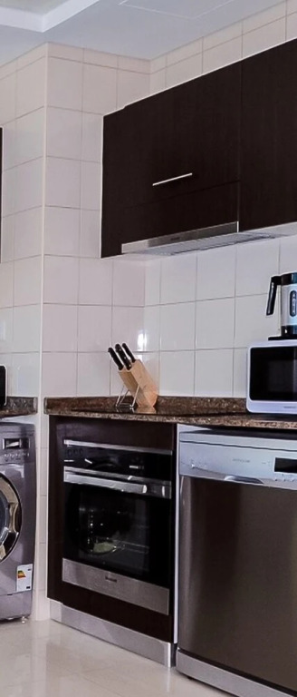 Дубай: KOHH – 1BR in Bay Central