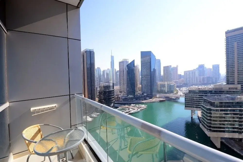 Дубай: KOHH – 1BR in Bay Central