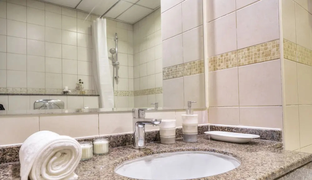 Дубай: KOHH – 1BR in Bay Central