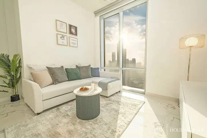 Дубай: LUX The Elegant Residence Amna Tower