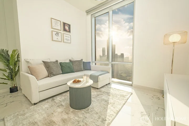 Дубай: LUX The Elegant Residence Amna Tower