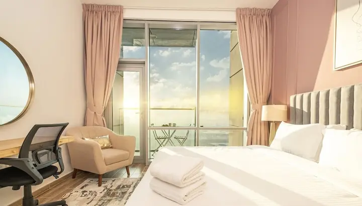 Дубай: LUX The Elegant Residence Amna Tower