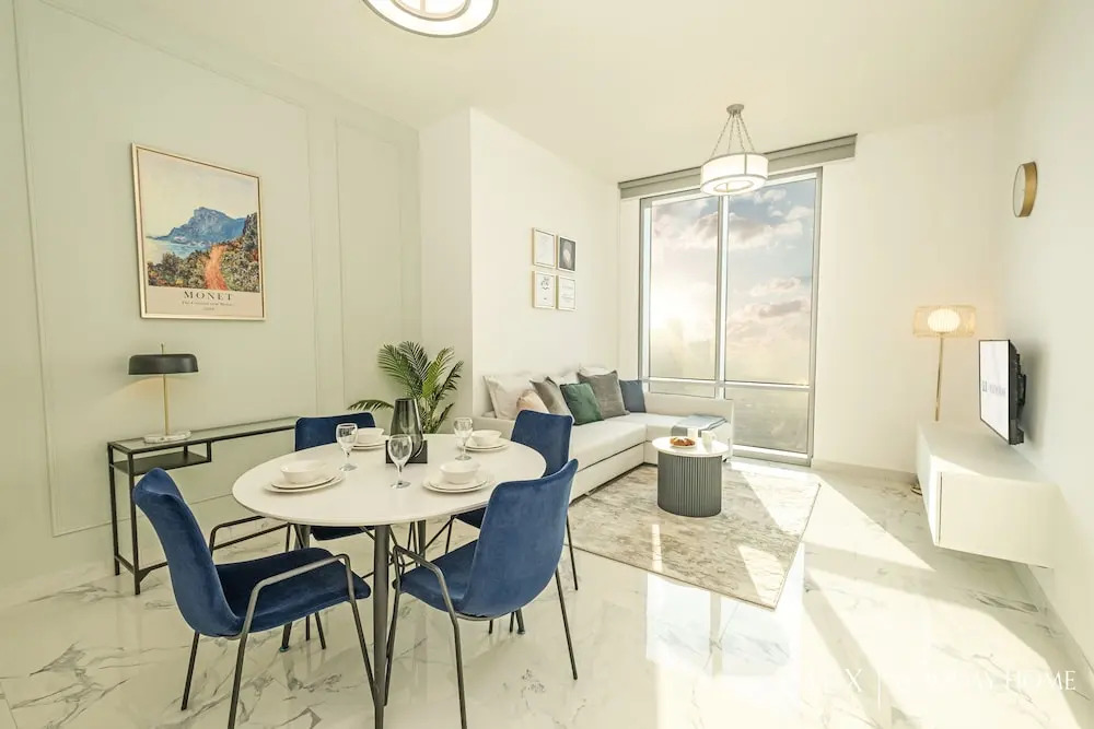 Дубай: LUX The Elegant Residence Amna Tower