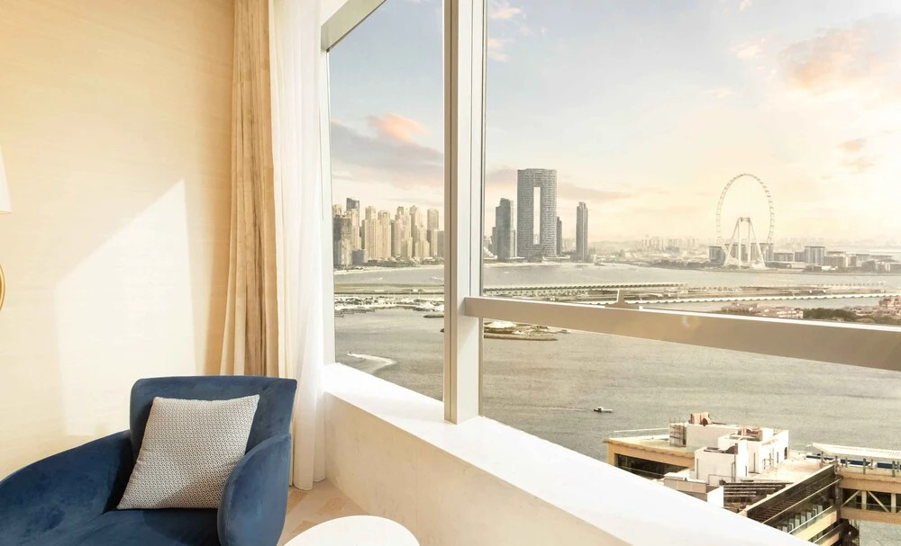 Дубай: LUX Iconic Views at The Palm Tower 7