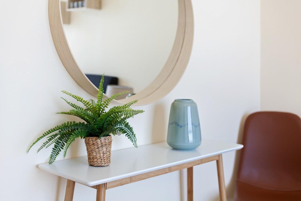 Дубай: Lovely Apt w Lake Walkways Close to JBR Beach
