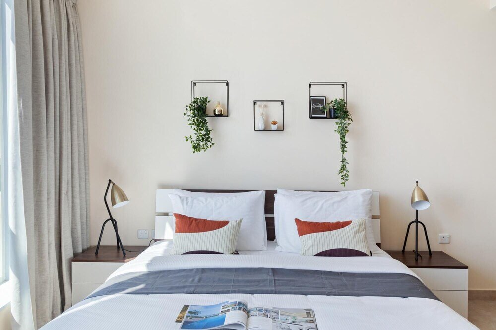 Дубай: Lovely Apt w Lake Walkways Close to JBR Beach