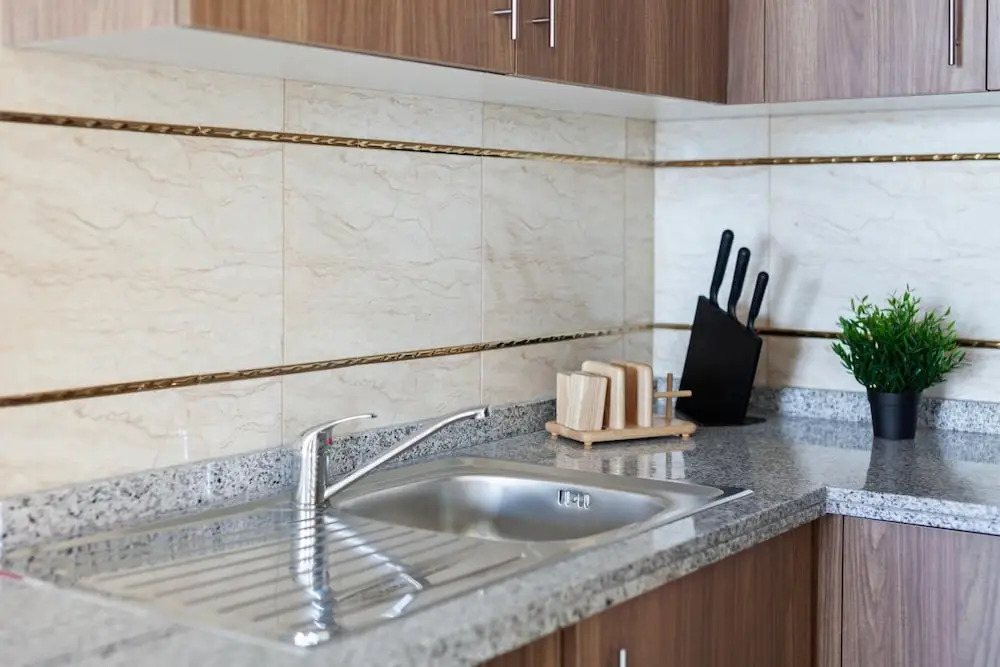 Дубай: Lovely Apt w Lake Walkways Close to JBR Beach