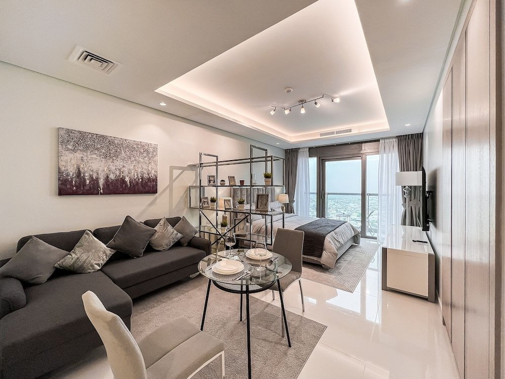 Дубай: Luton Vacation Homes - Paramount Midtown