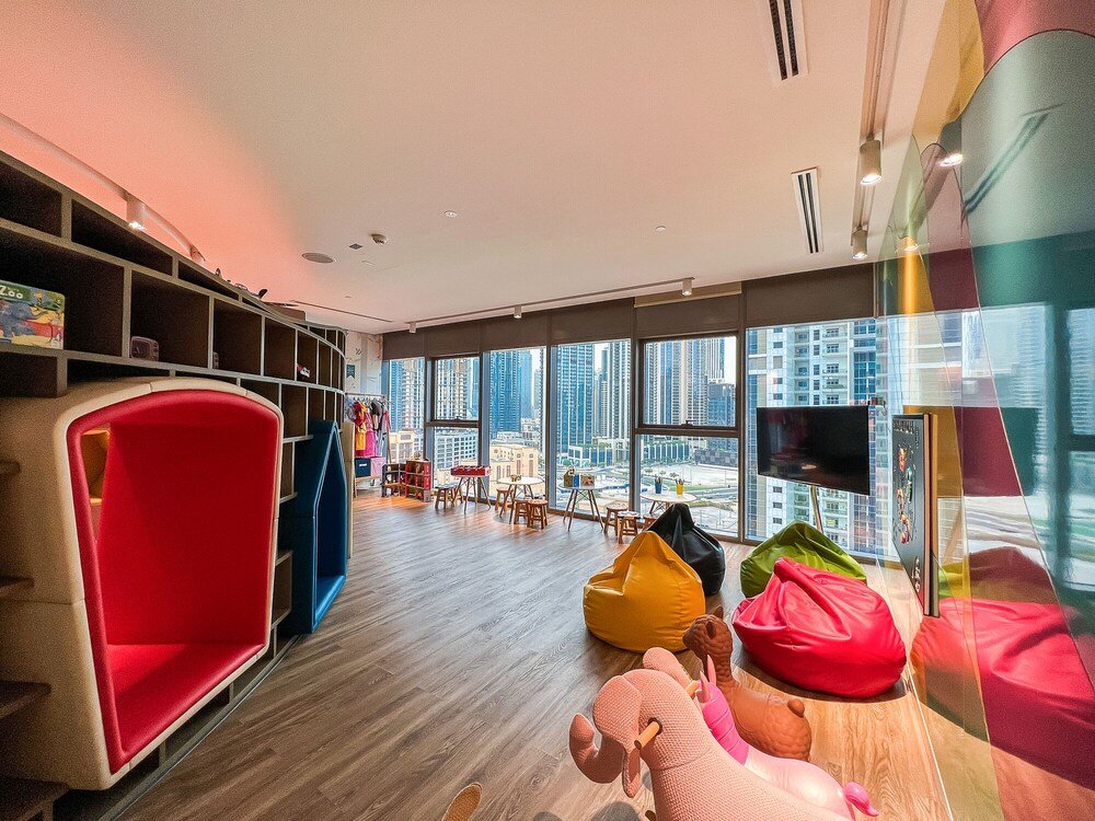 Дубай: Luton Vacation Homes - Paramount Midtown
