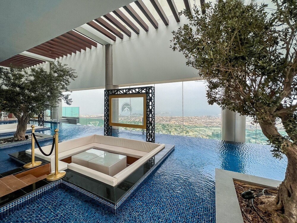 Дубай: Luton Vacation Homes - Paramount Midtown