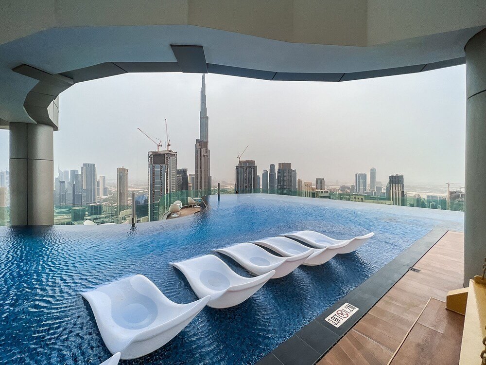 Дубай: Luton Vacation Homes - Paramount Midtown