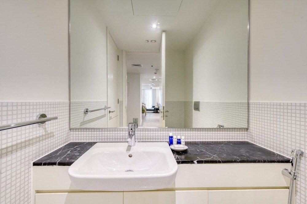 Дубай: Luxurious Apt in Impressive Difc Tower