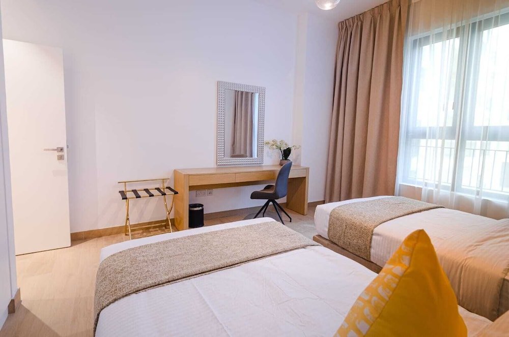 Дубай: OSKENA Vacation Homes - La Mer Jumeriah