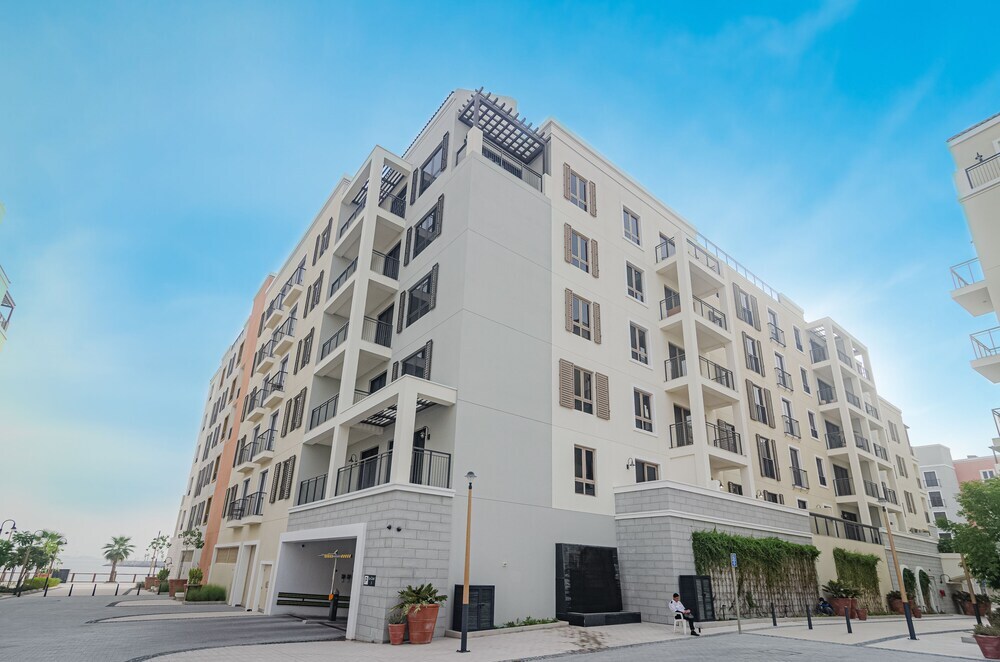 Дубай: OSKENA Vacation Homes - La Mer Jumeriah