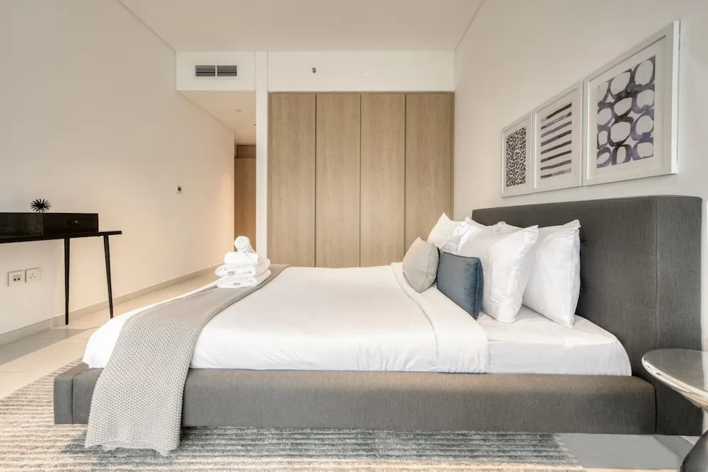 Дубай: Luxury Apt W Burj Khalifa Vw Dubai Canal Access