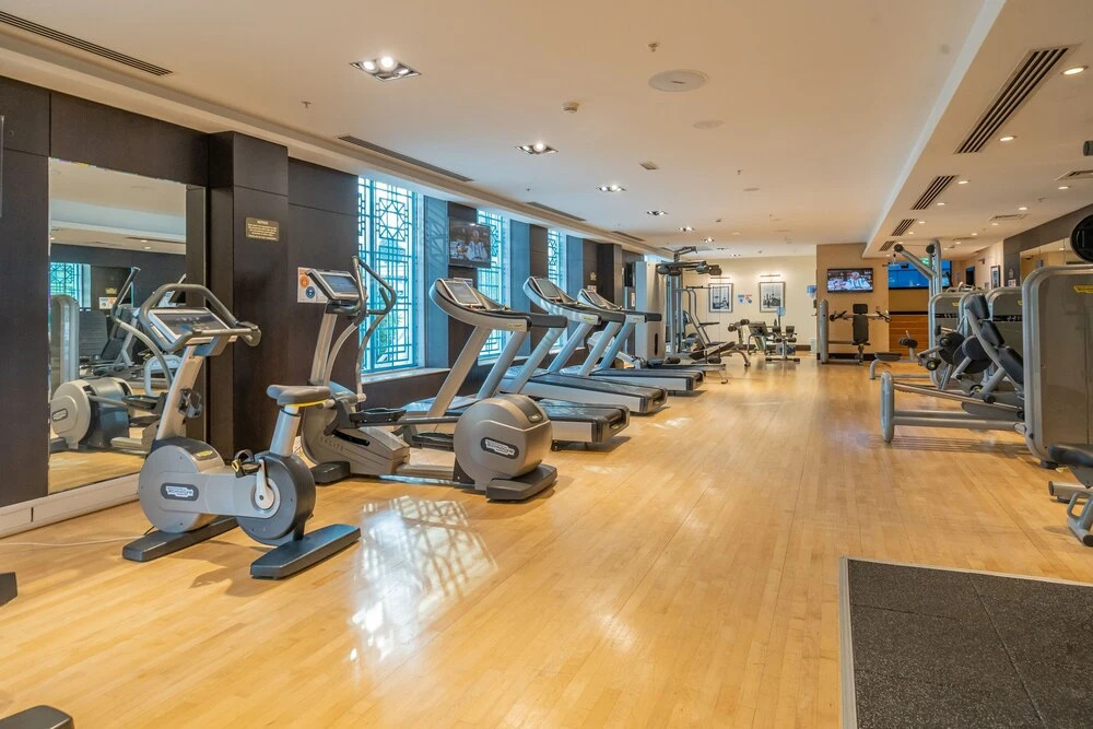 Дубай: Monty - Stylish Apartment with Partial Burj Khalifa View